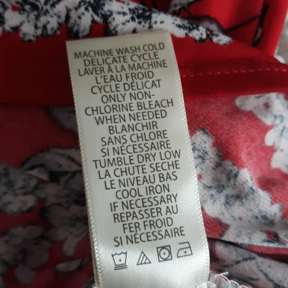 New Max Studio Size Small Red Floral Sleeveless Faux Wrap V-Neck Dress - Picture 14 of 16